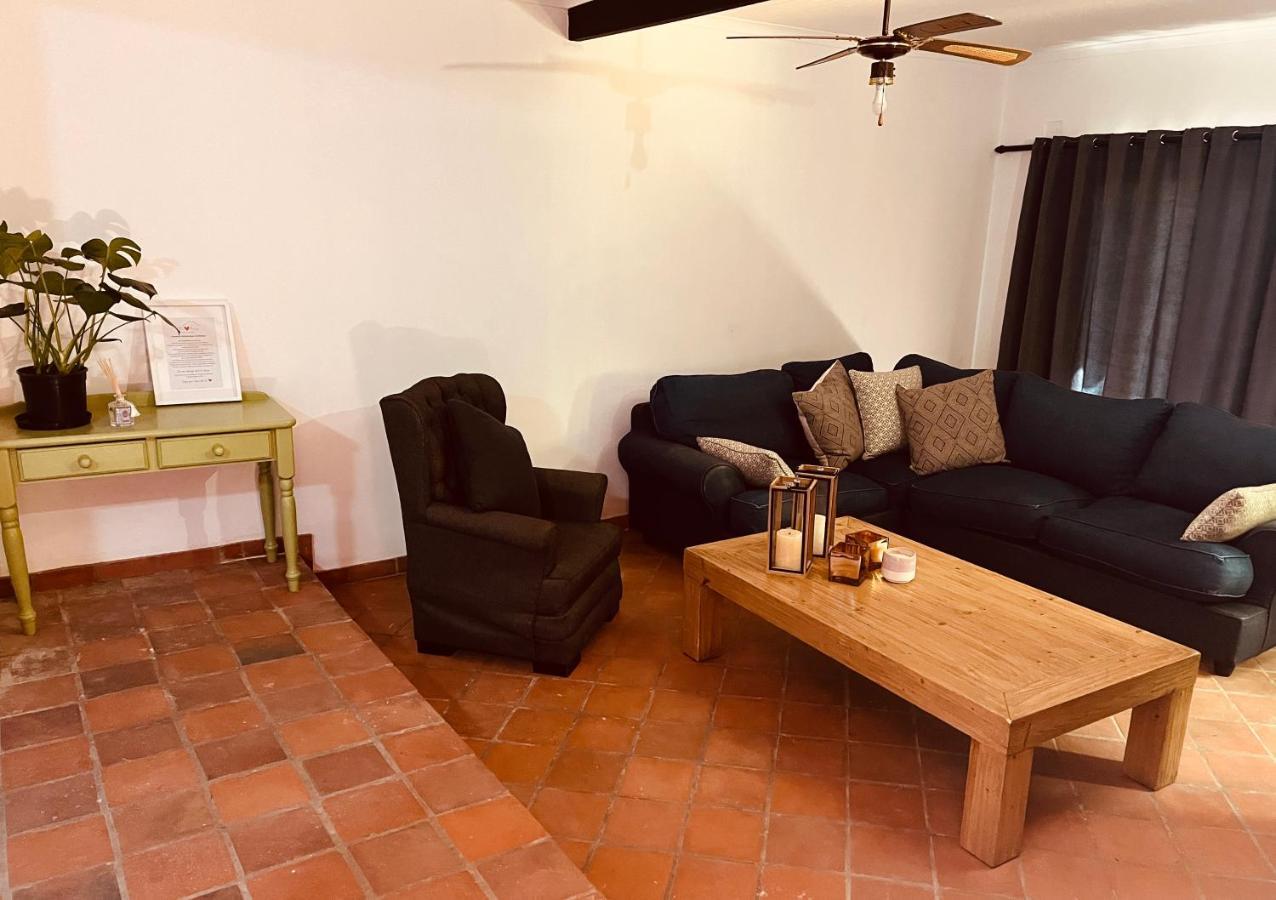 The Hart House Bed & Breakfast Хартбееспоорт Екстериор снимка